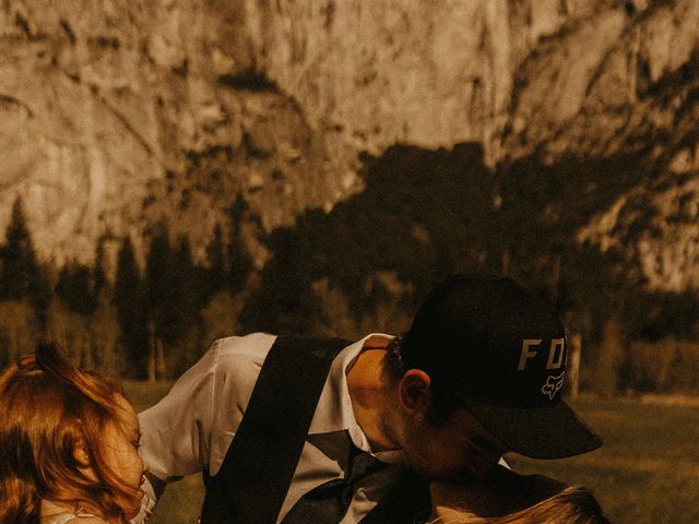 Luke and Emily&apos;s Wedding in Yosemite National Park, California 248