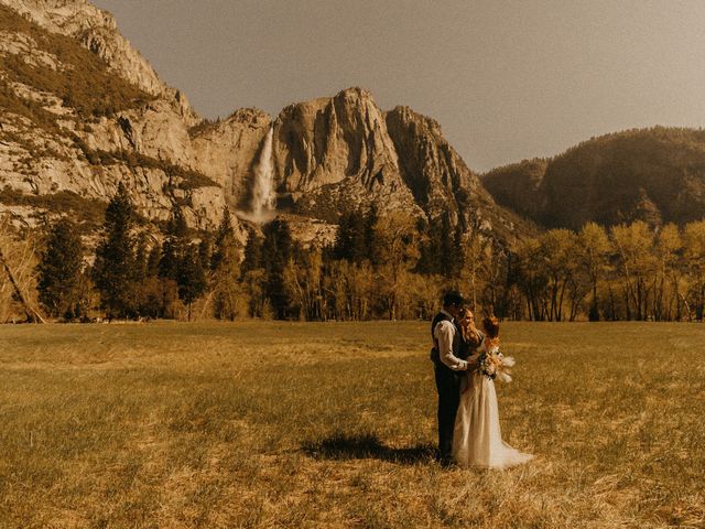 Luke and Emily&apos;s Wedding in Yosemite National Park, California 260