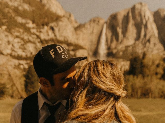 Luke and Emily&apos;s Wedding in Yosemite National Park, California 281