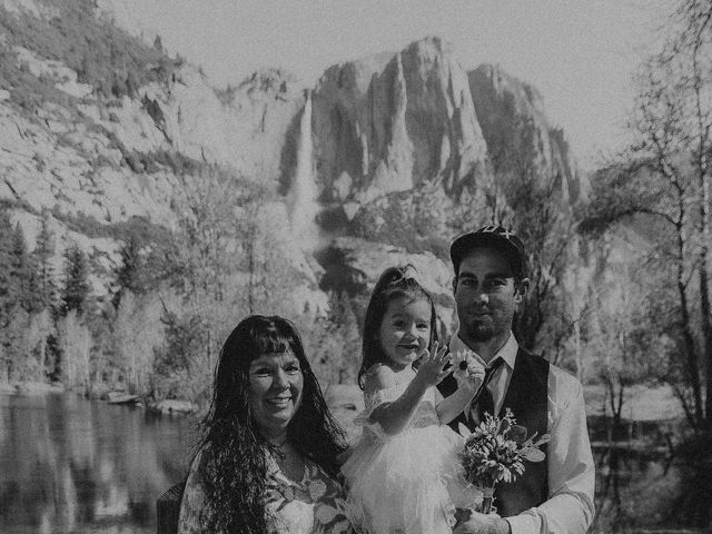 Luke and Emily&apos;s Wedding in Yosemite National Park, California 313