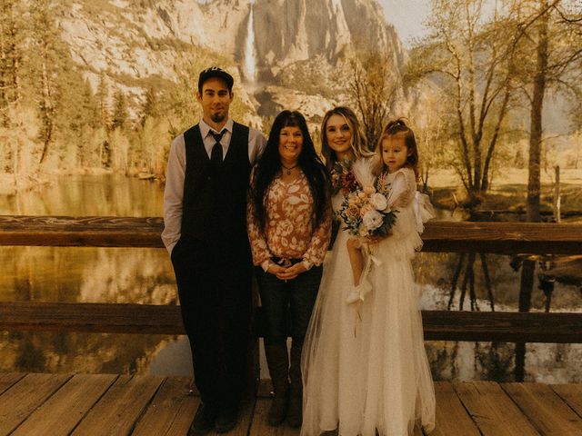 Luke and Emily&apos;s Wedding in Yosemite National Park, California 332
