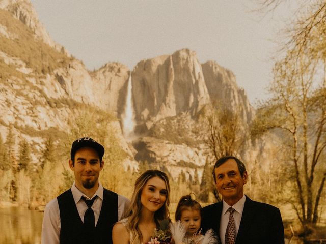 Luke and Emily&apos;s Wedding in Yosemite National Park, California 334