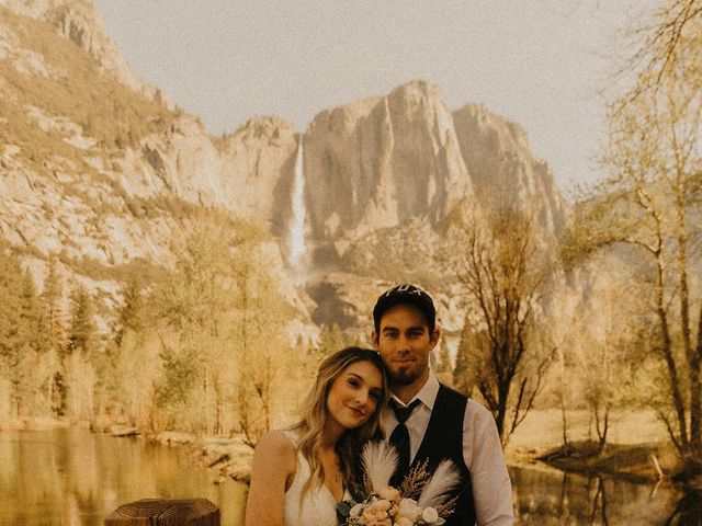 Luke and Emily&apos;s Wedding in Yosemite National Park, California 344