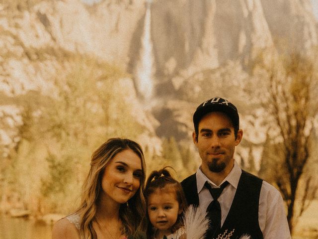 Luke and Emily&apos;s Wedding in Yosemite National Park, California 347