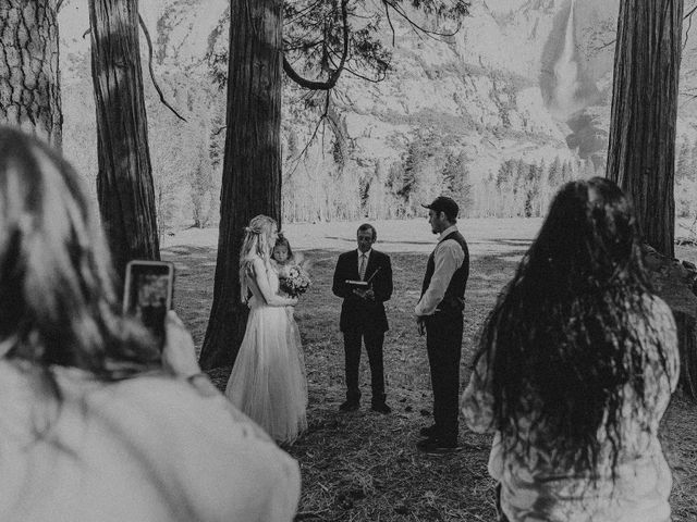 Luke and Emily&apos;s Wedding in Yosemite National Park, California 405