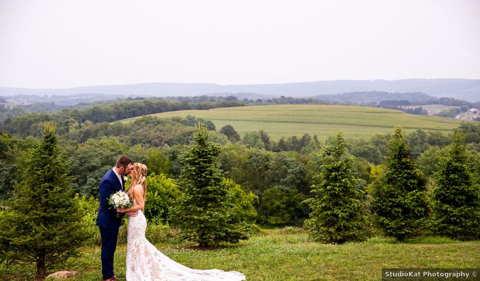 Dominque and Austin's Wedding in Mount Pleasant, Pennsylvania