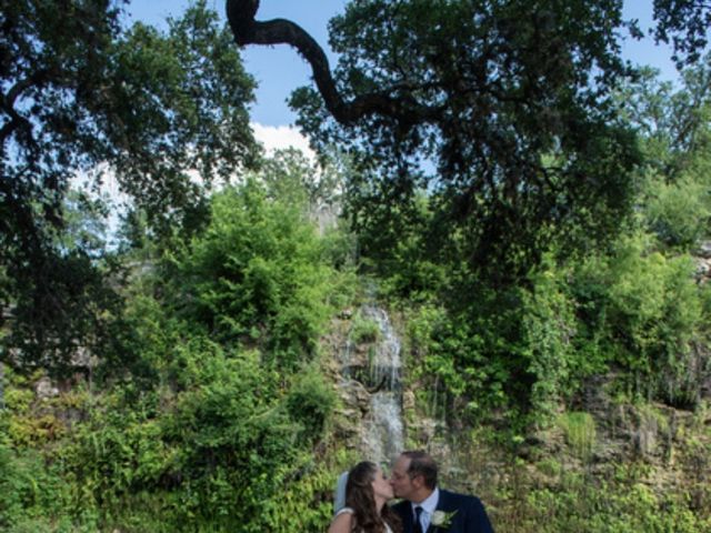 Joe and Katie&apos;s Wedding in San Antonio, Texas 10