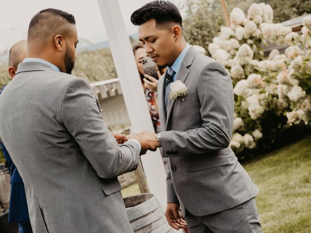 Alfredo and Alfredo&apos;s Wedding in Arlington, Washington 11