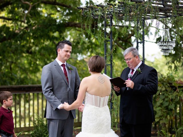 Kyle and Charlee&apos;s Wedding in Branson, Missouri 15