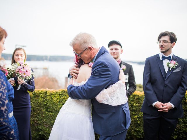 Arielle and Damian&apos;s Wedding in Orcas Island, Washington 16