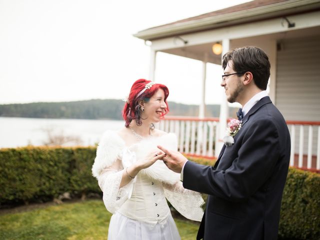 Arielle and Damian&apos;s Wedding in Orcas Island, Washington 24