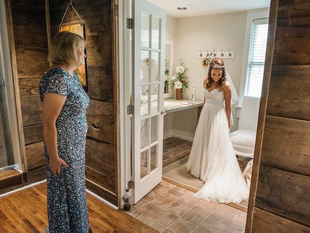 Haley and John&apos;s Wedding in Hendersonville, Tennessee 3