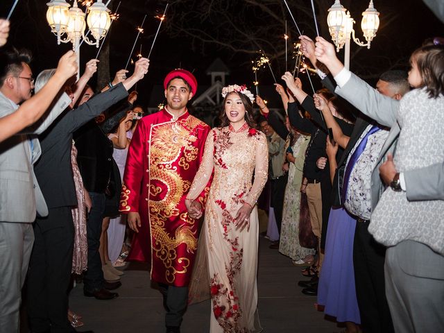 Enrique and Lindsey's Wedding in Waxahachie, Texas 3