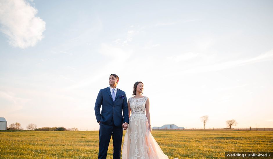 Enrique and Lindsey's Wedding in Waxahachie, Texas