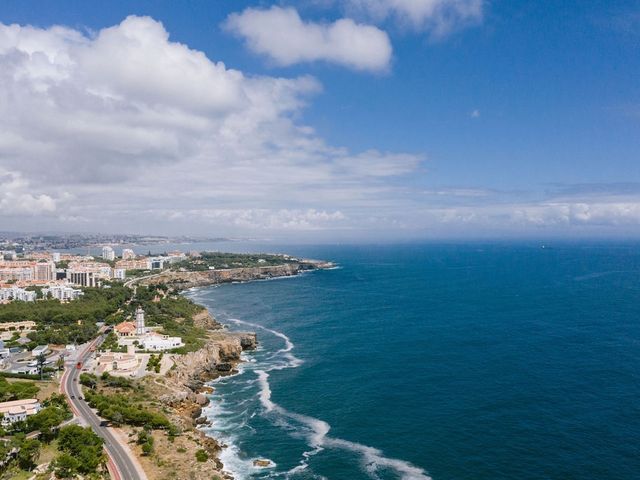 Richie and Lucy&apos;s Wedding in Cascais, Portugal 4