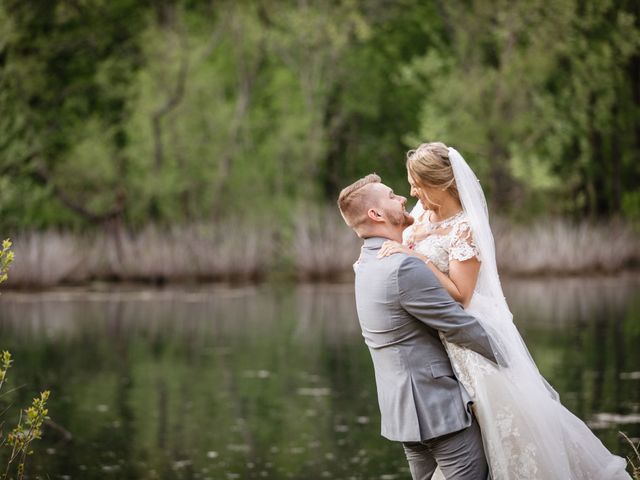 Mitchell and McKenzie&apos;s Wedding in Branson, Missouri 7