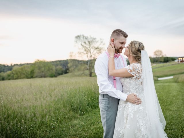 Mitchell and McKenzie&apos;s Wedding in Branson, Missouri 11