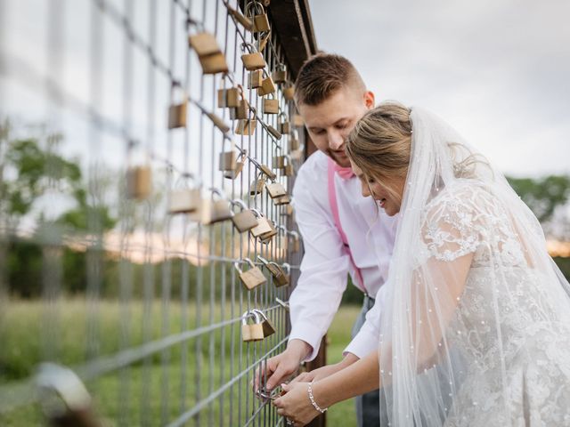 Mitchell and McKenzie&apos;s Wedding in Branson, Missouri 32