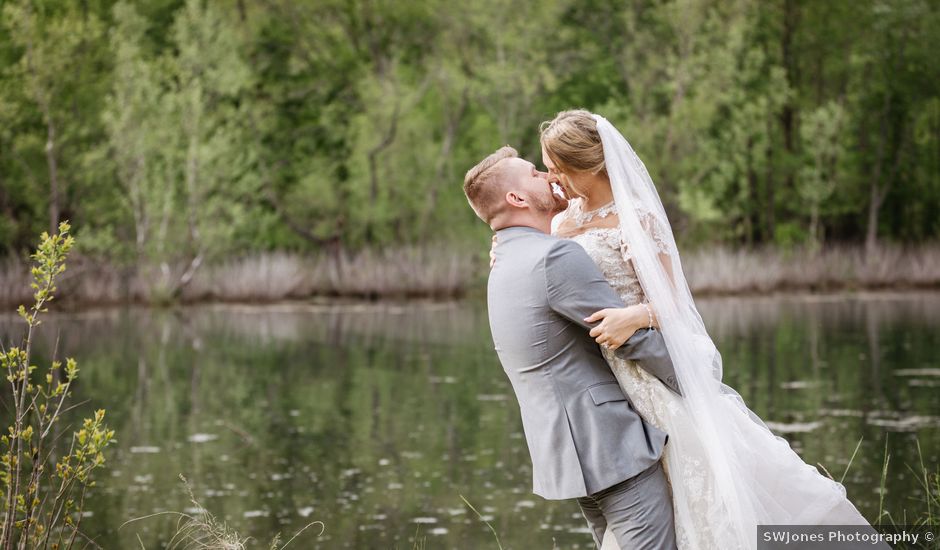 Mitchell and McKenzie's Wedding in Branson, Missouri