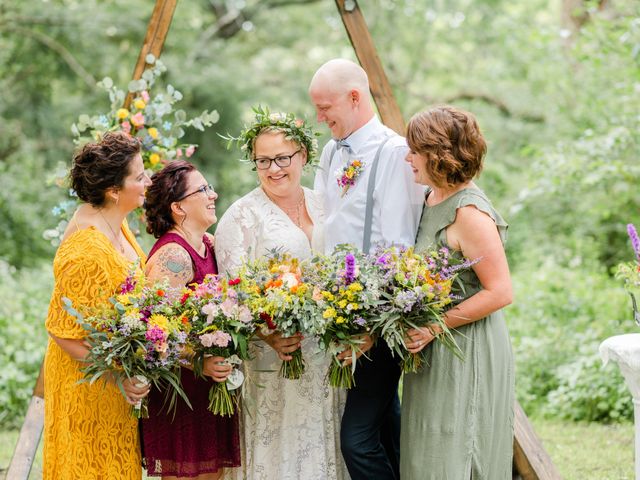 Katie and Myles&apos;s Wedding in Newton, Iowa 12