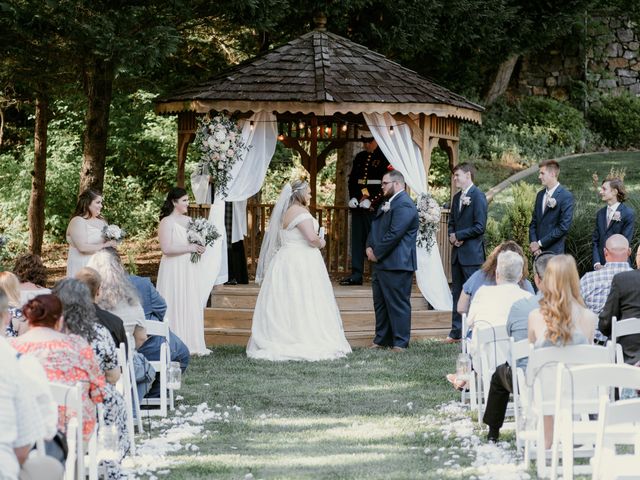 Hunter and Edrieanna&apos;s Wedding in Vinton, Virginia 3