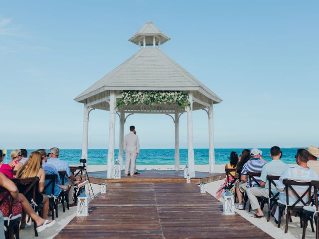 Garrett and Aubry&apos;s Wedding in Cancun, Mexico 15