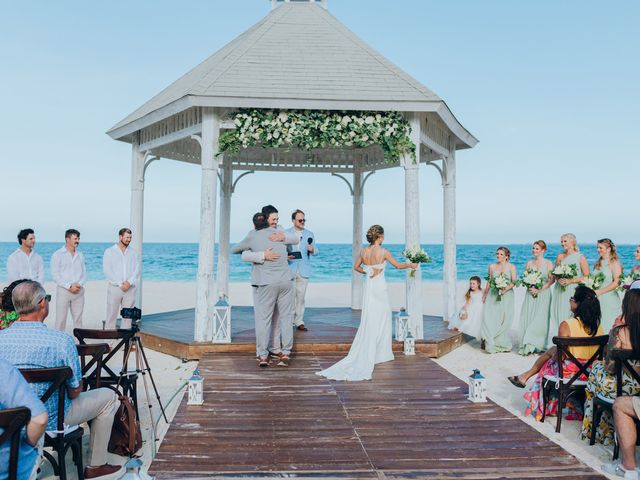 Garrett and Aubry&apos;s Wedding in Cancun, Mexico 27