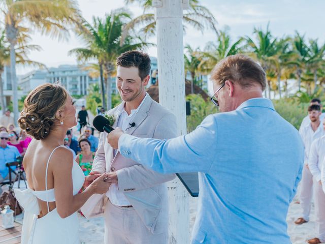 Garrett and Aubry&apos;s Wedding in Cancun, Mexico 40