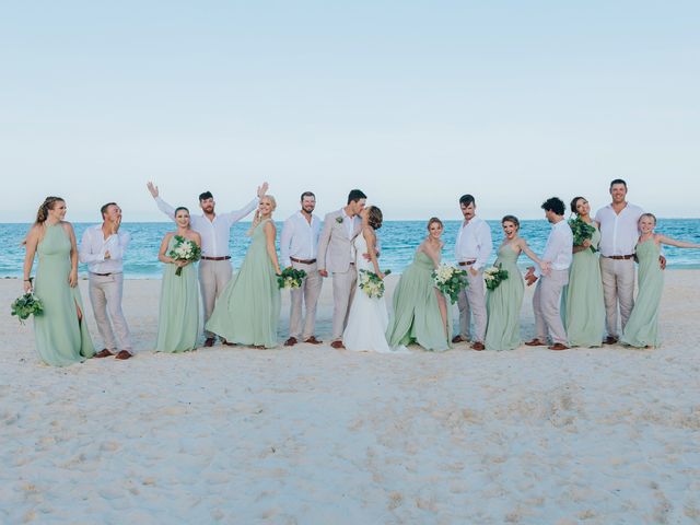Garrett and Aubry&apos;s Wedding in Cancun, Mexico 52