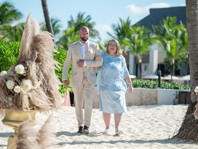 Josh and Ashley&apos;s Wedding in Punta Cana, Dominican Republic 7