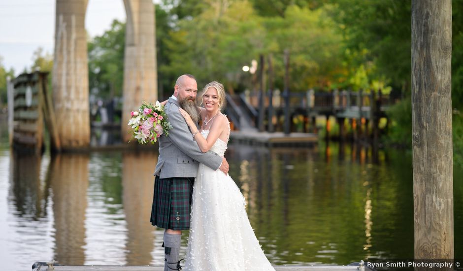 Tom and Hilleri's Wedding in Murrells Inlet, South Carolina