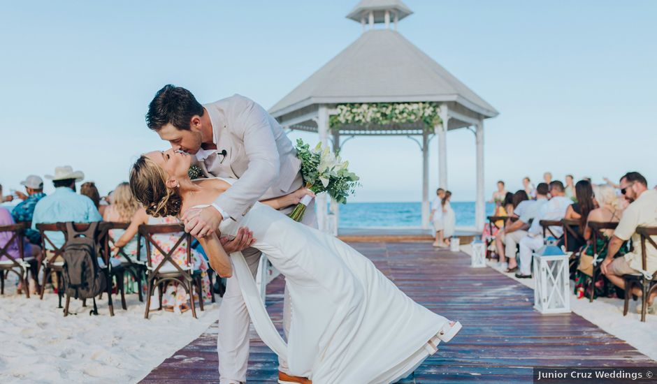 Garrett and Aubry's Wedding in Cancun, Mexico