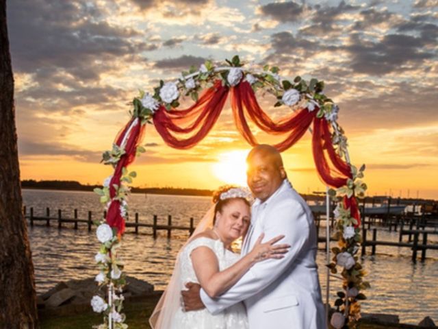 Amanda Banks  and Frederic C Banks 's Wedding in Belhaven, North Carolina 6