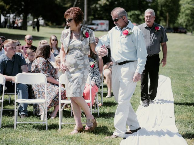 Greg and Kelley&apos;s Wedding in Huddleston, Virginia 4