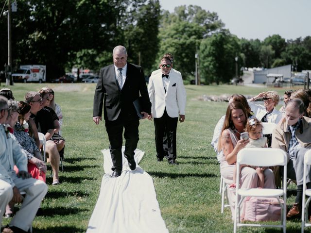 Greg and Kelley&apos;s Wedding in Huddleston, Virginia 5