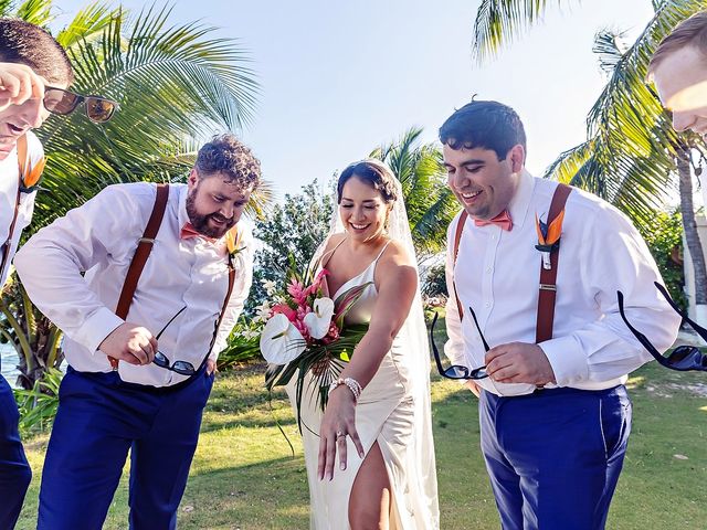 Aaron and Yasmin&apos;s Wedding in Cancun, Mexico 24