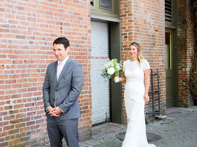 Wes and Jenna&apos;s Wedding in Seattle, Washington 15