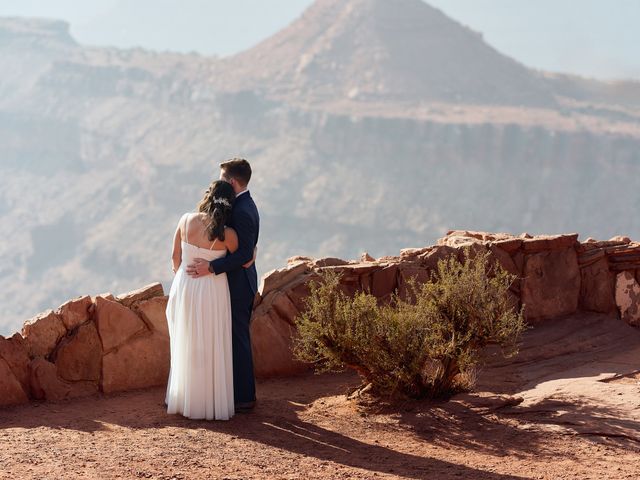 Dakota and Julie&apos;s Wedding in Moab, Utah 41