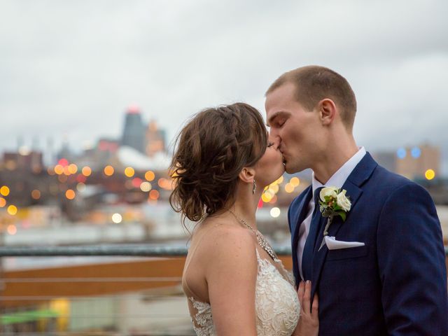 Daniel and Jami&apos;s Wedding in Kansas City, Missouri 17