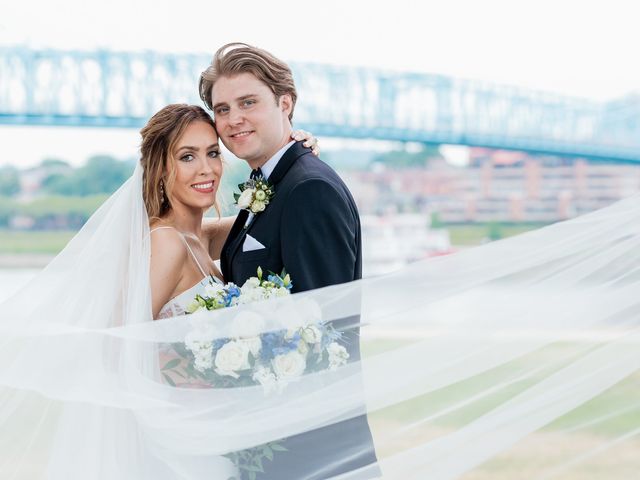Jake and Abby&apos;s Wedding in Cincinnati, Ohio 23