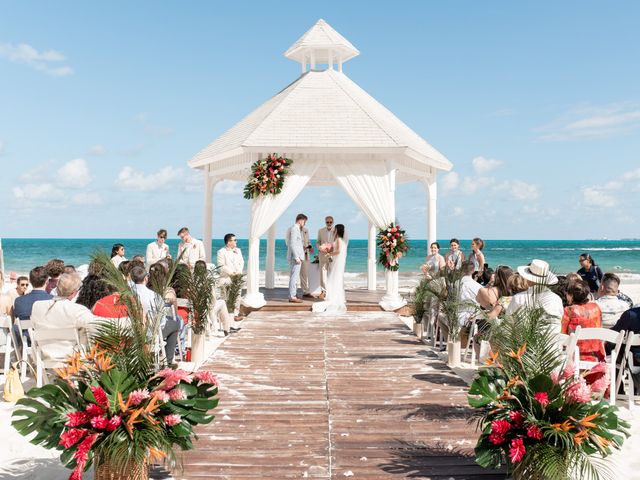 Zachary and Donna&apos;s Wedding in Cancun, Mexico 38