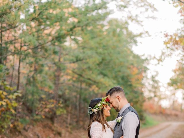 Stephen and Haylee&apos;s Wedding in Pigeon Forge, Tennessee 69