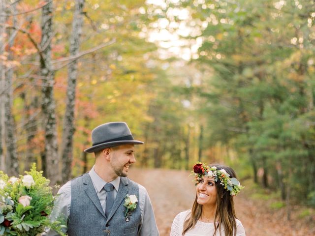 Stephen and Haylee&apos;s Wedding in Pigeon Forge, Tennessee 73