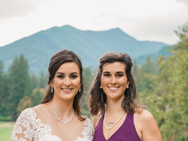 Kylie and Cameron&apos;s Wedding in Welches, Oregon 31