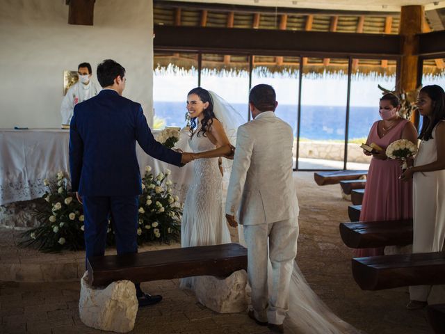 Oscar and Zuri&apos;s Wedding in Playa del Carmen, Mexico 32
