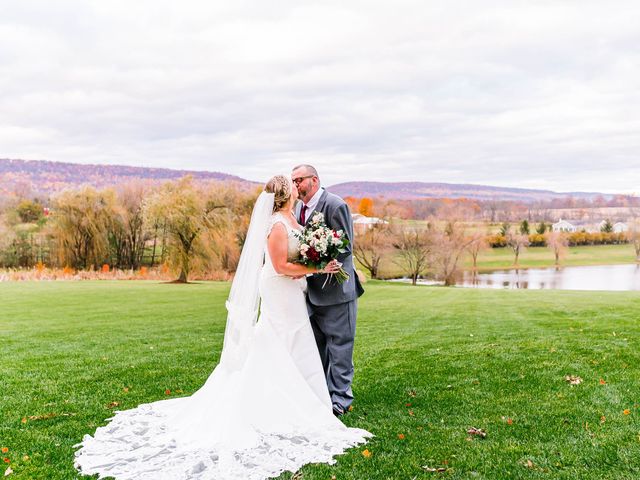 Lauren and Danny&apos;s Wedding in Grantville, Pennsylvania 15