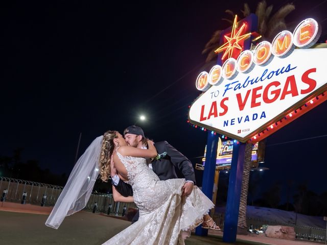 Brandon and Taylor&apos;s Wedding in Las Vegas, Nevada 4