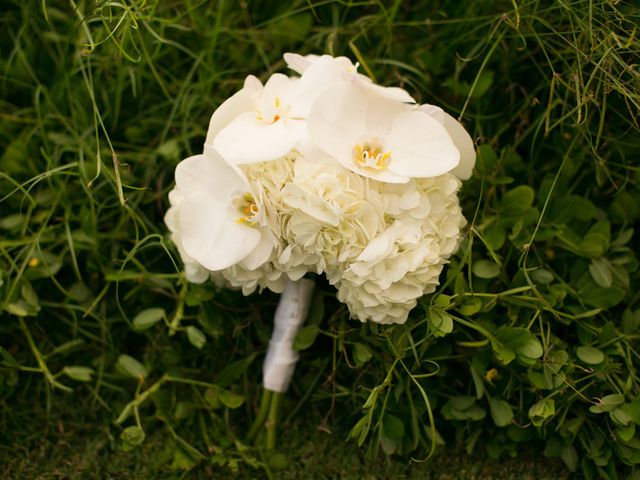 Evelyn and Neil&apos;s Wedding in Lahaina, Hawaii 3