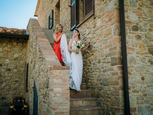 Manuel and Sonja&apos;s Wedding in Volterra, Italy 42
