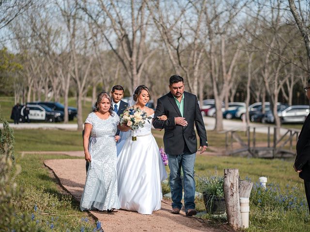 Mayra and Ryan&apos;s Wedding in Tomball, Texas 7